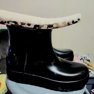 UGG Drizlita Black Ankle Rain Boot